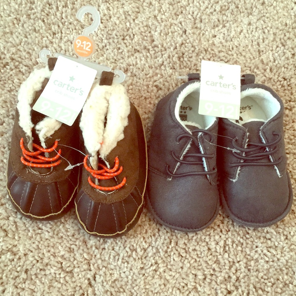 Carter’s crib shoes 9-12mo